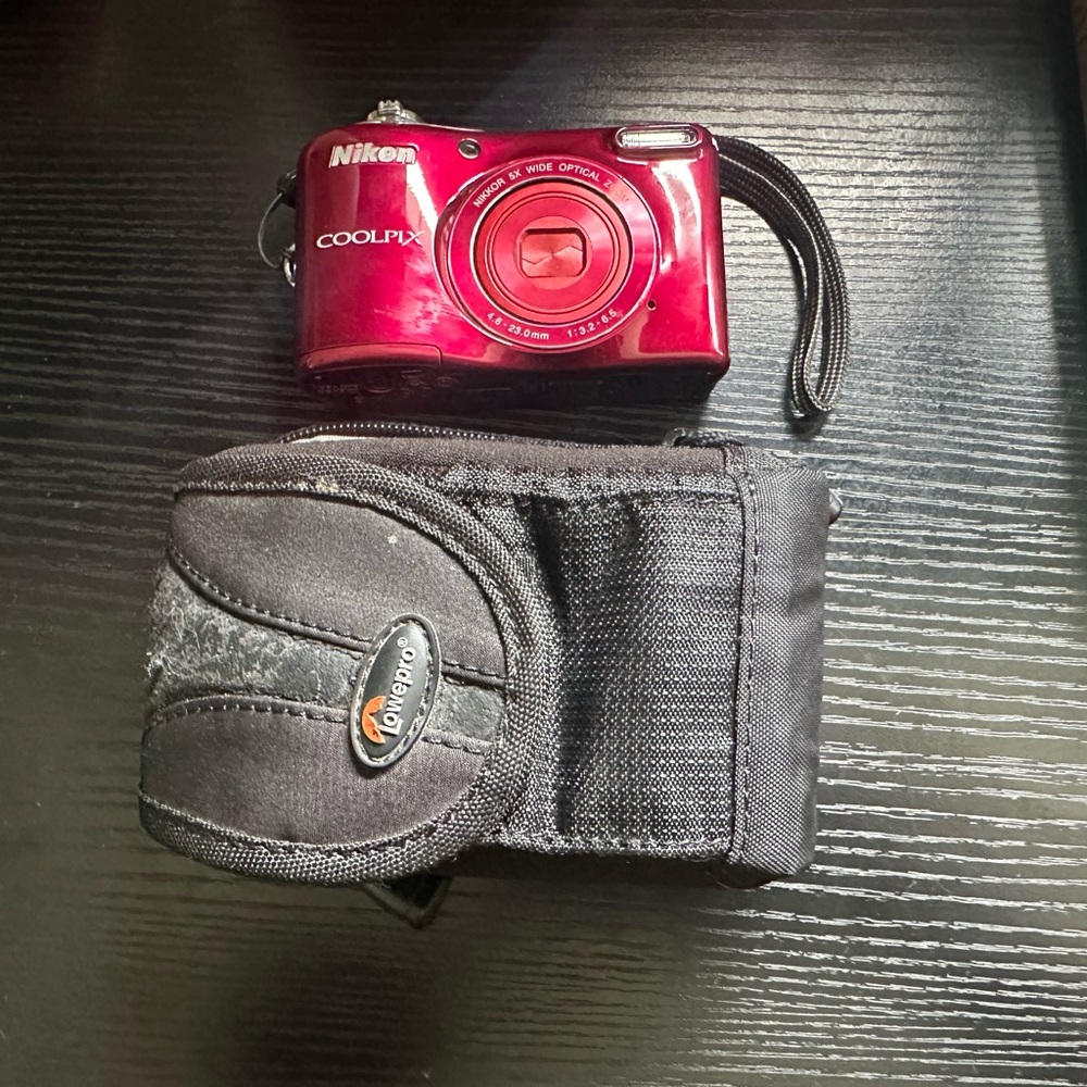 Nikon COOLPIX L32 Digital Camera with 5x Wide-Angle NIKKOR Zoom Lens